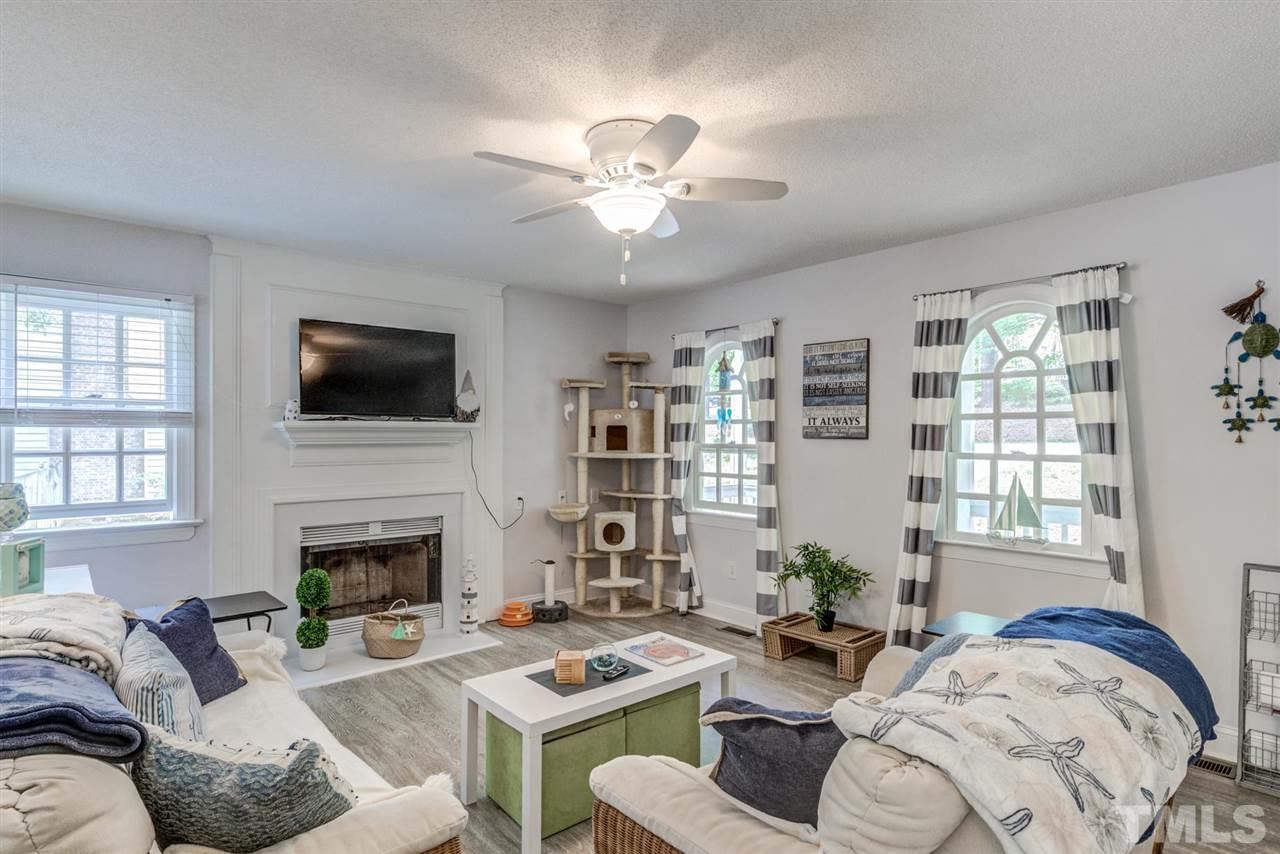 8812 Reigate Lane Raleigh, NC 27603 - Photo 5 of 30