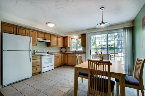 9 Carroll Road, Unit 2 Grafton, MA 01536 - Photo 8 of 28 Gallery Image 8
