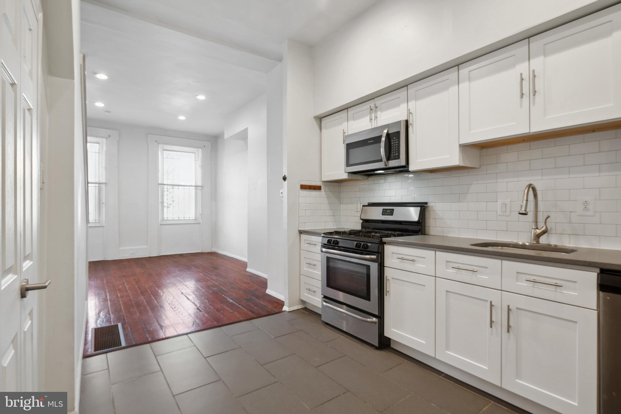 911 North 6th Street Philadelphia, PA 19123 - Photo 12 of 26