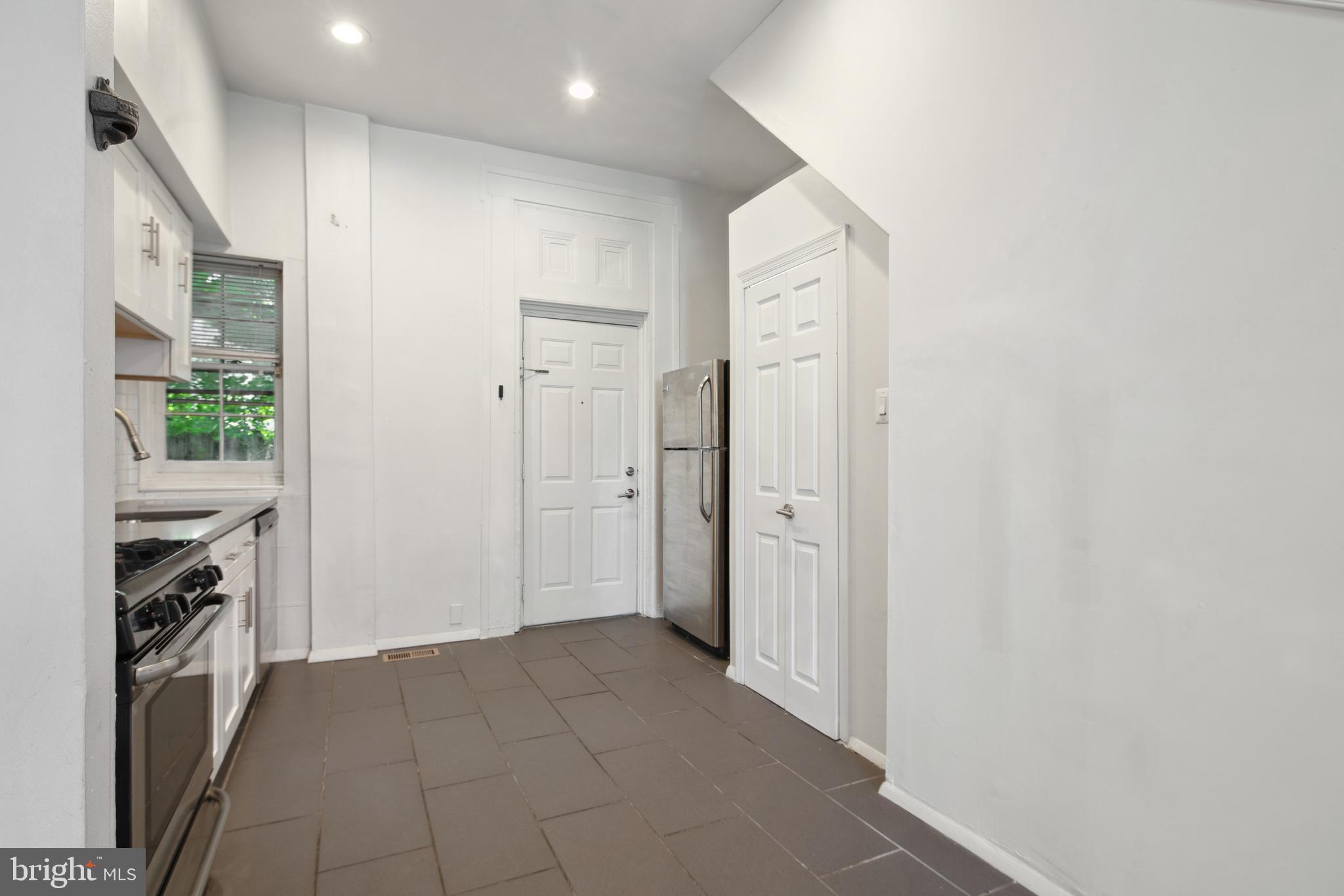 911 North 6th Street Philadelphia, PA 19123 - Photo 23 of 26