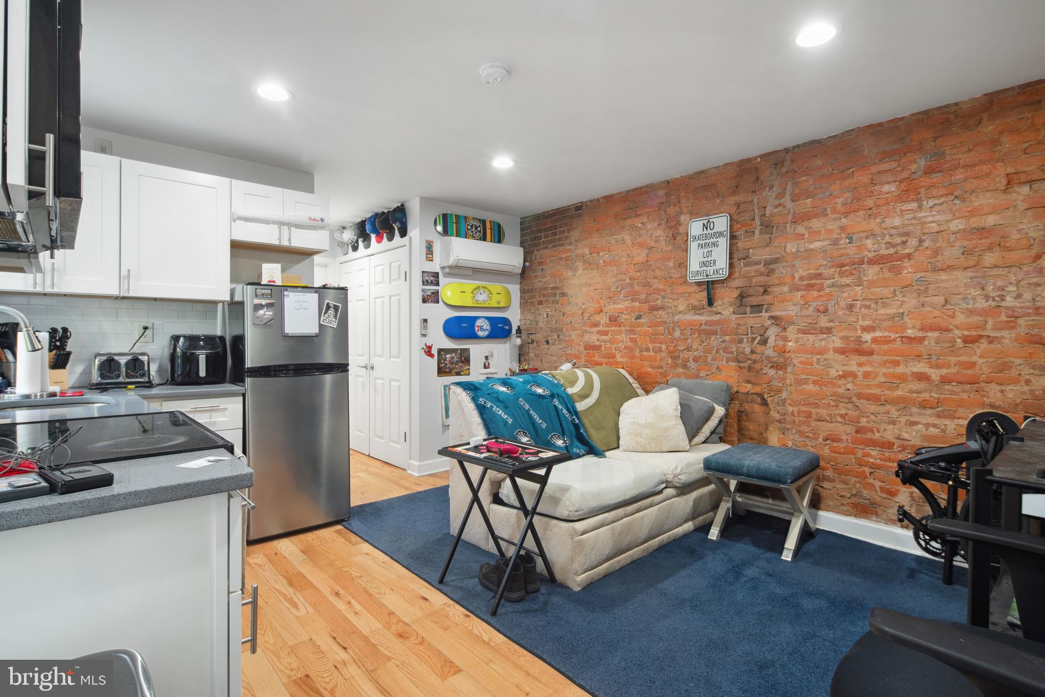 911 North 6th Street Philadelphia, PA 19123 - Photo 4 of 26