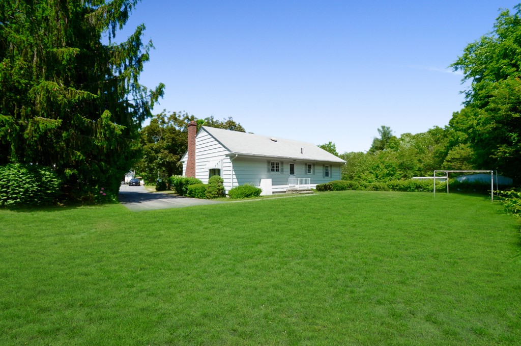 100 Pilgrim Road Clinton, MA 01510 - Photo 4 of 18 Gallery Image 4