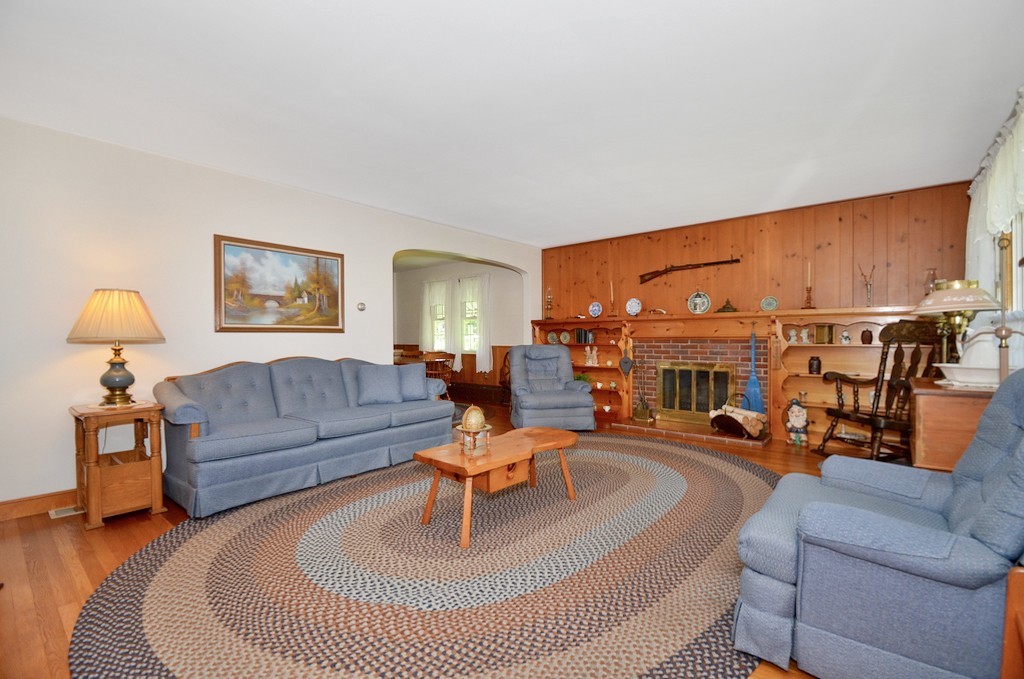 100 Pilgrim Road Clinton, MA 01510 - Photo 9 of 18 Gallery Image 9