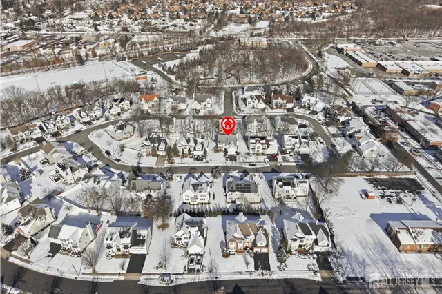 $975,000 | 16 Rolling Brook Drive, Edison, NJ 08820