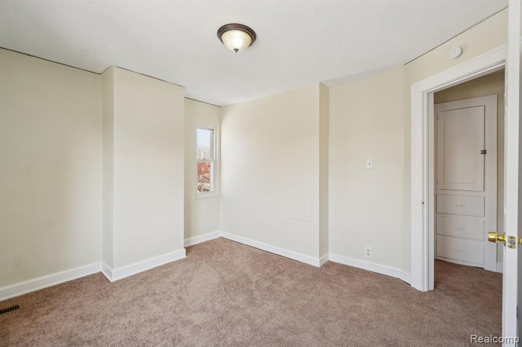 18238 Santa Rosa Drive Detroit, MI 48221 - Photo 20 of 35