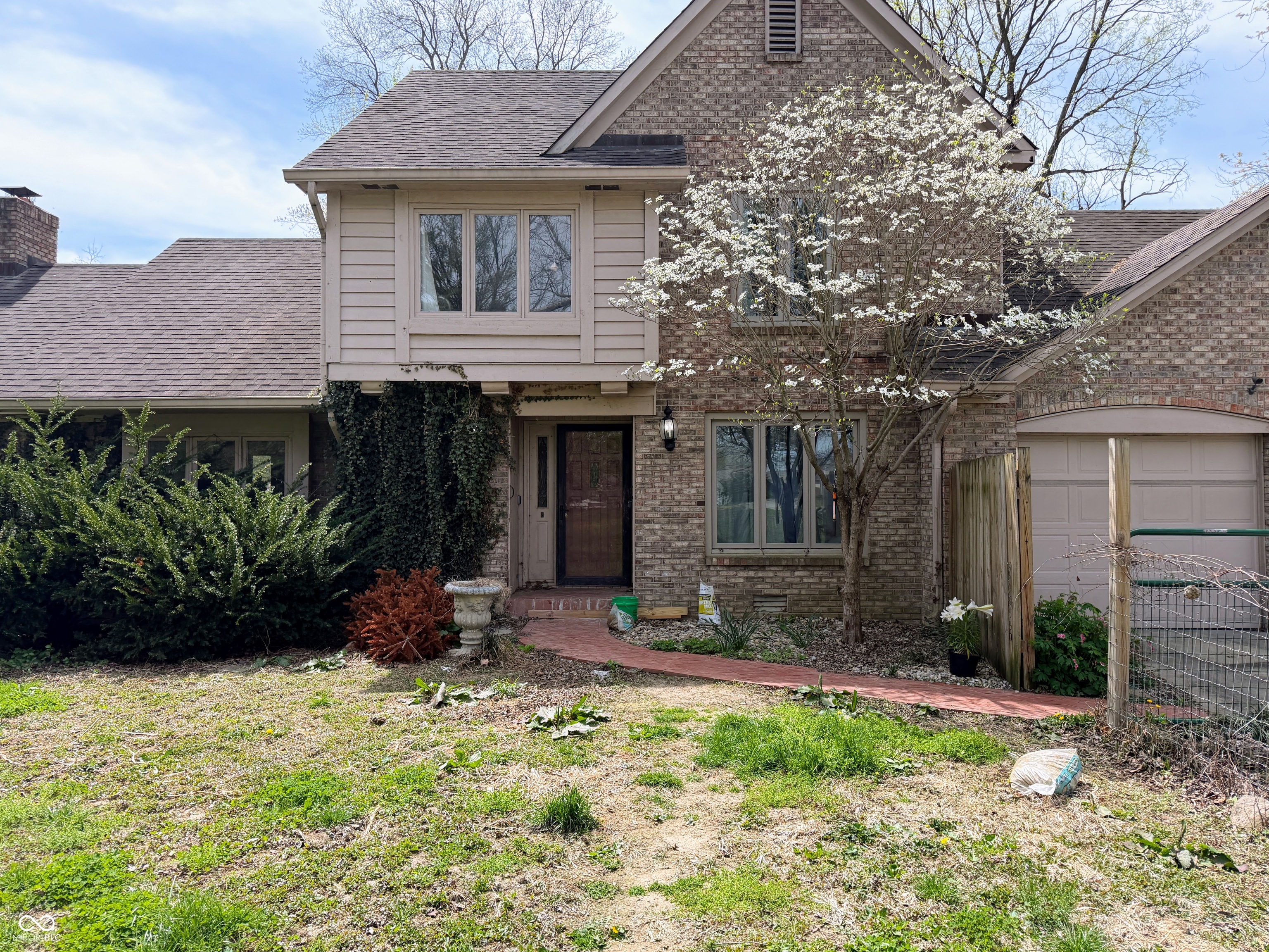 5739 Powell Road Indianapolis, IN 46221 - Photo 3 of 39 Gallery Image 3