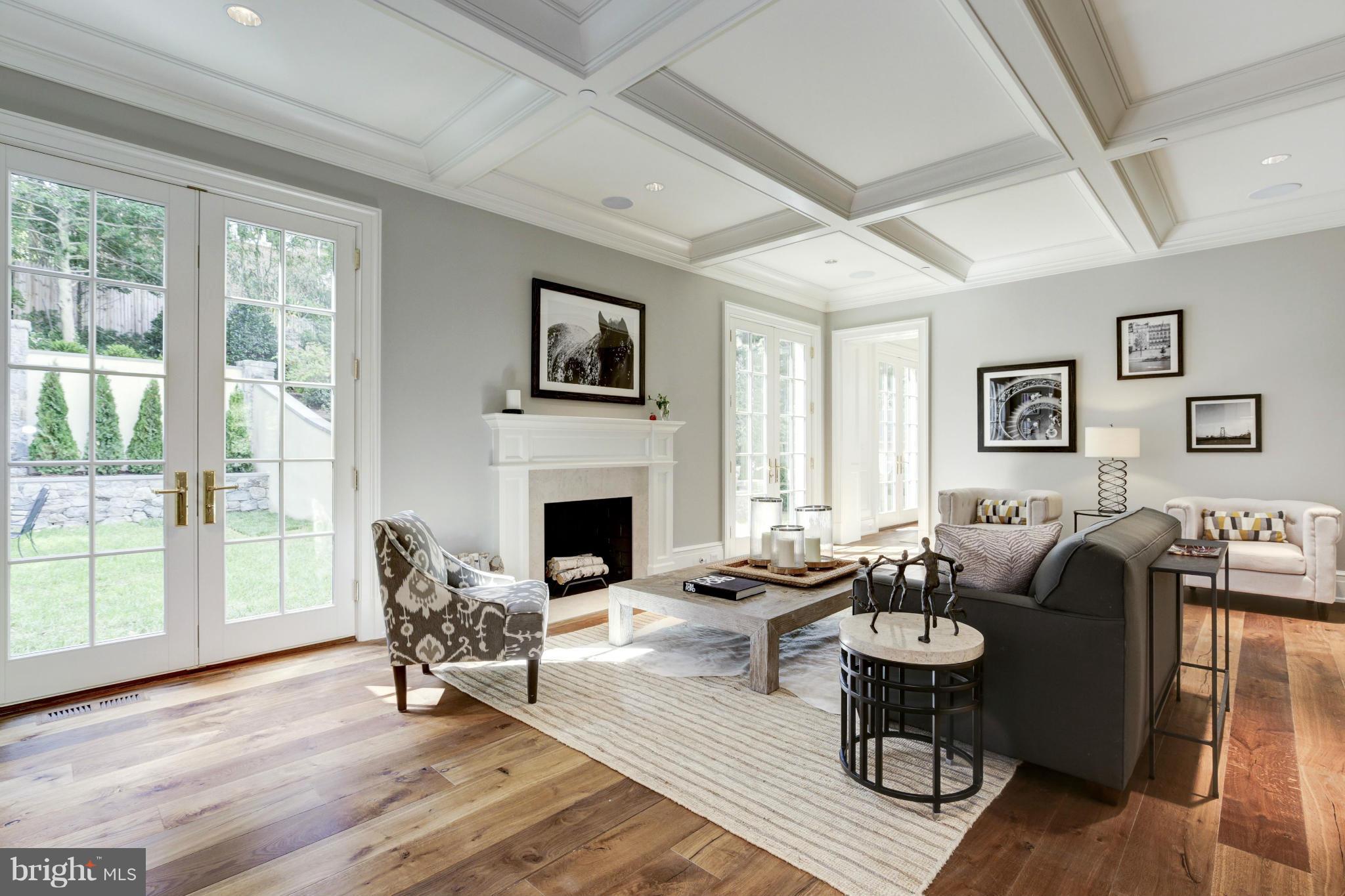 3530 Springland Lane Northwest Washington, DC 20008 - Photo 5 of 30 Family Room