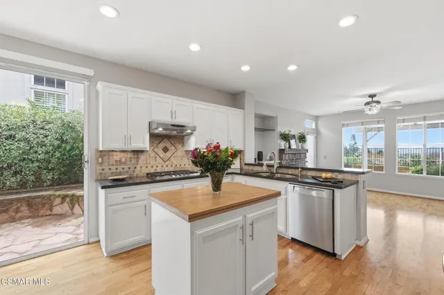 $1,275,000 | 2440 Gillingham Circle, Thousand Oaks, CA 91362