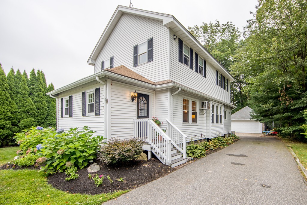 16 Lafayette Road Reading, MA 01867 - Photo 1 of 30 Gallery Image 1