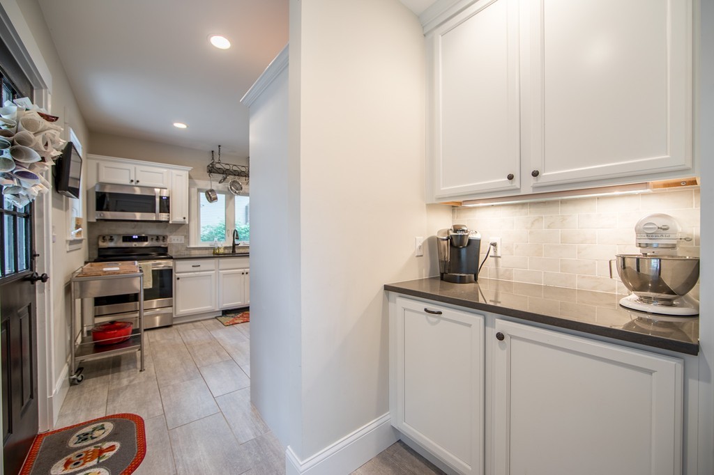 16 Lafayette Road Reading, MA 01867 - Photo 14 of 30 Gallery Image 14