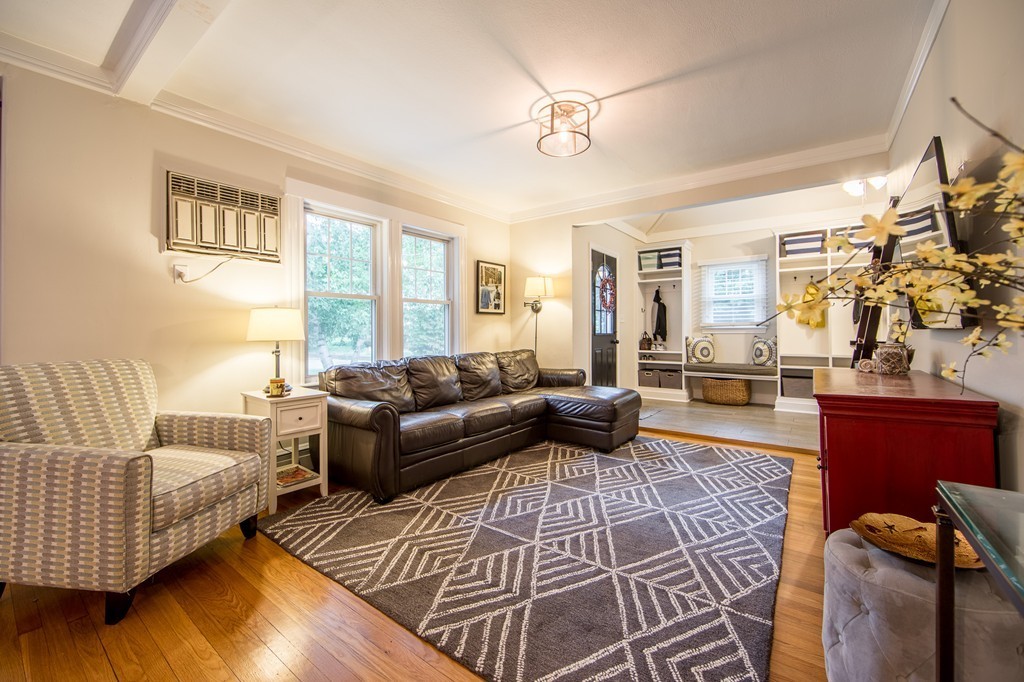 16 Lafayette Road Reading, MA 01867 - Photo 5 of 30 Gallery Image 5