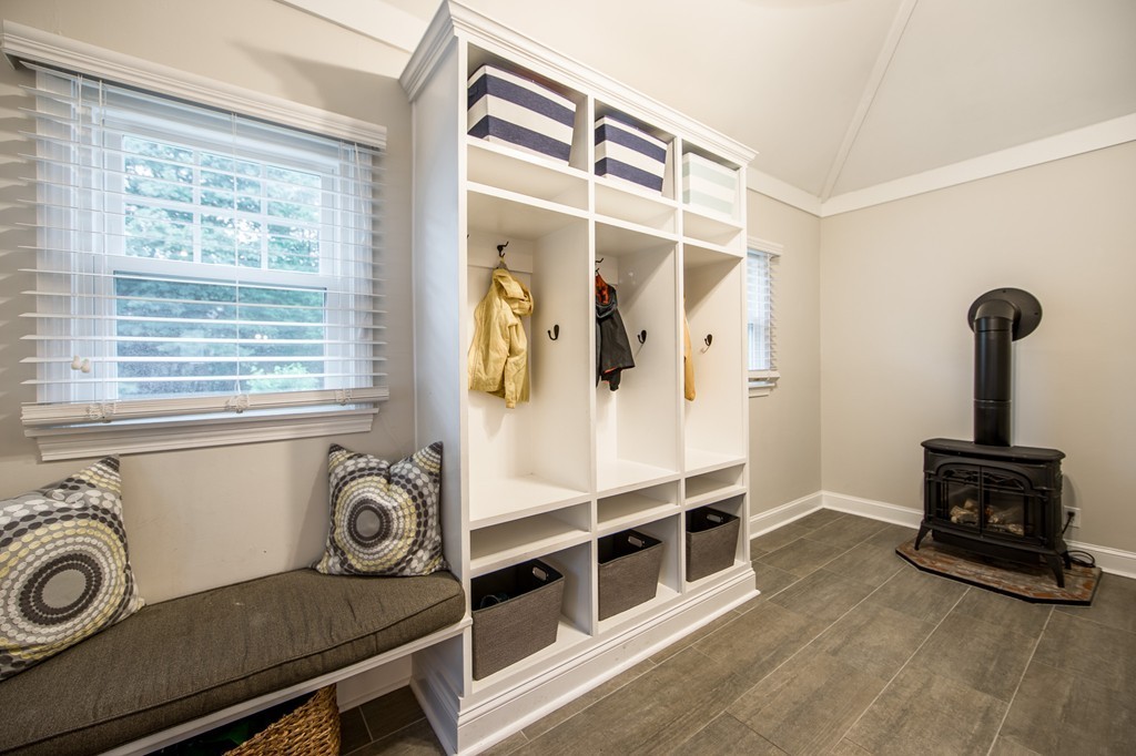 16 Lafayette Road Reading, MA 01867 - Photo 8 of 30 Gallery Image 8
