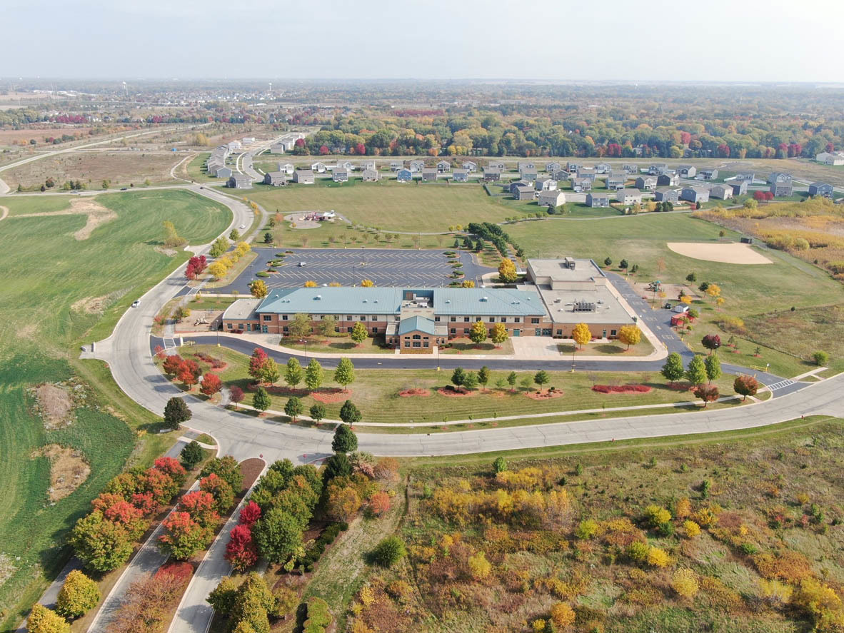 2721 Berrywood Lane Yorkville, IL 60560 - Photo 28 of 38 a view of a city with an ocean view