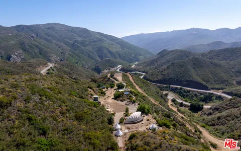 $1,450,000 | 34550 Mulholland Highway, Malibu, CA 90265