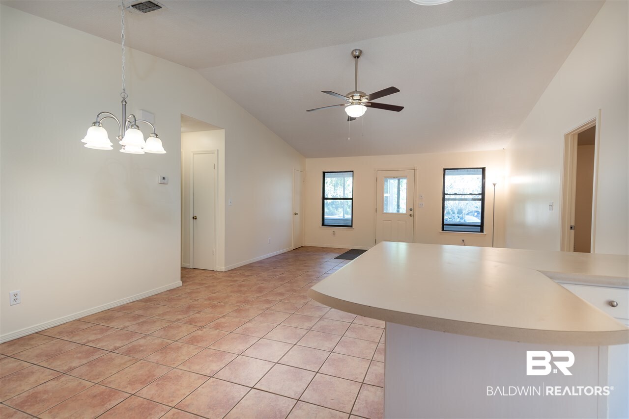9850 King Road Fairhope, AL 36532 - Photo 5 of 32