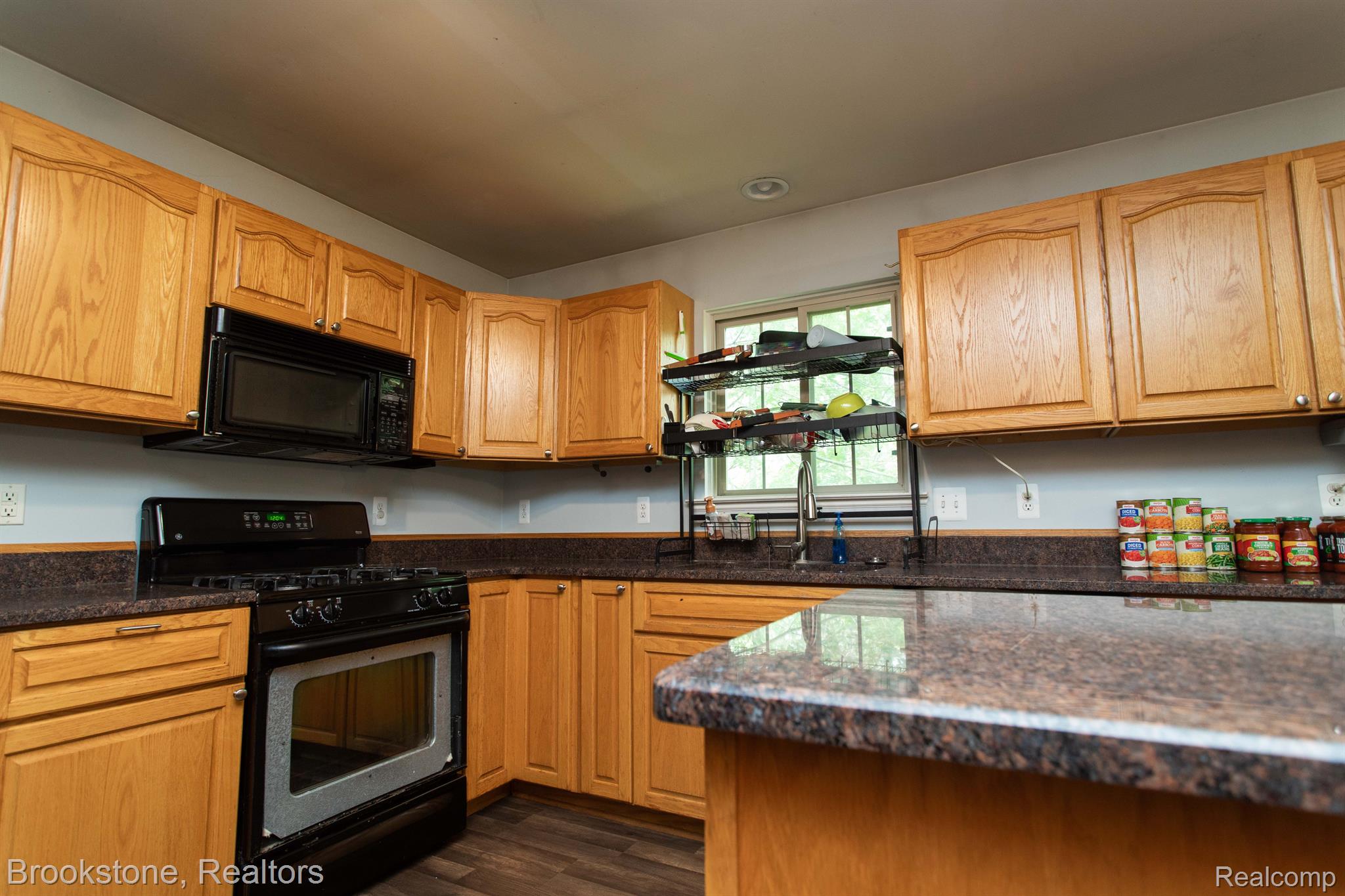78534 Angling Road Richmond, MI 48062 - Photo 7 of 50 Gallery Image 7
