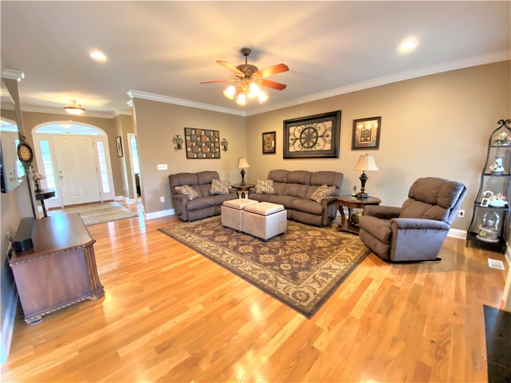 153 Lowe Road Piedmont, SC 29673 - Photo 4 of 27 Gallery Image 4