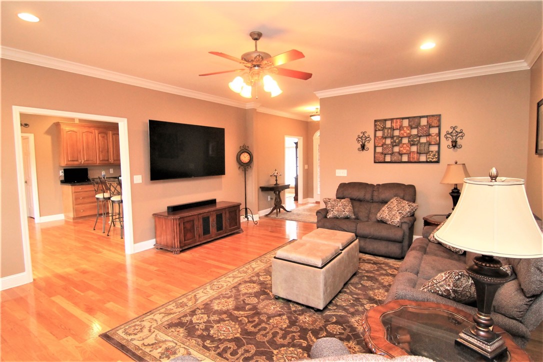 153 Lowe Road Piedmont, SC 29673 - Photo 5 of 27 Gallery Image 5