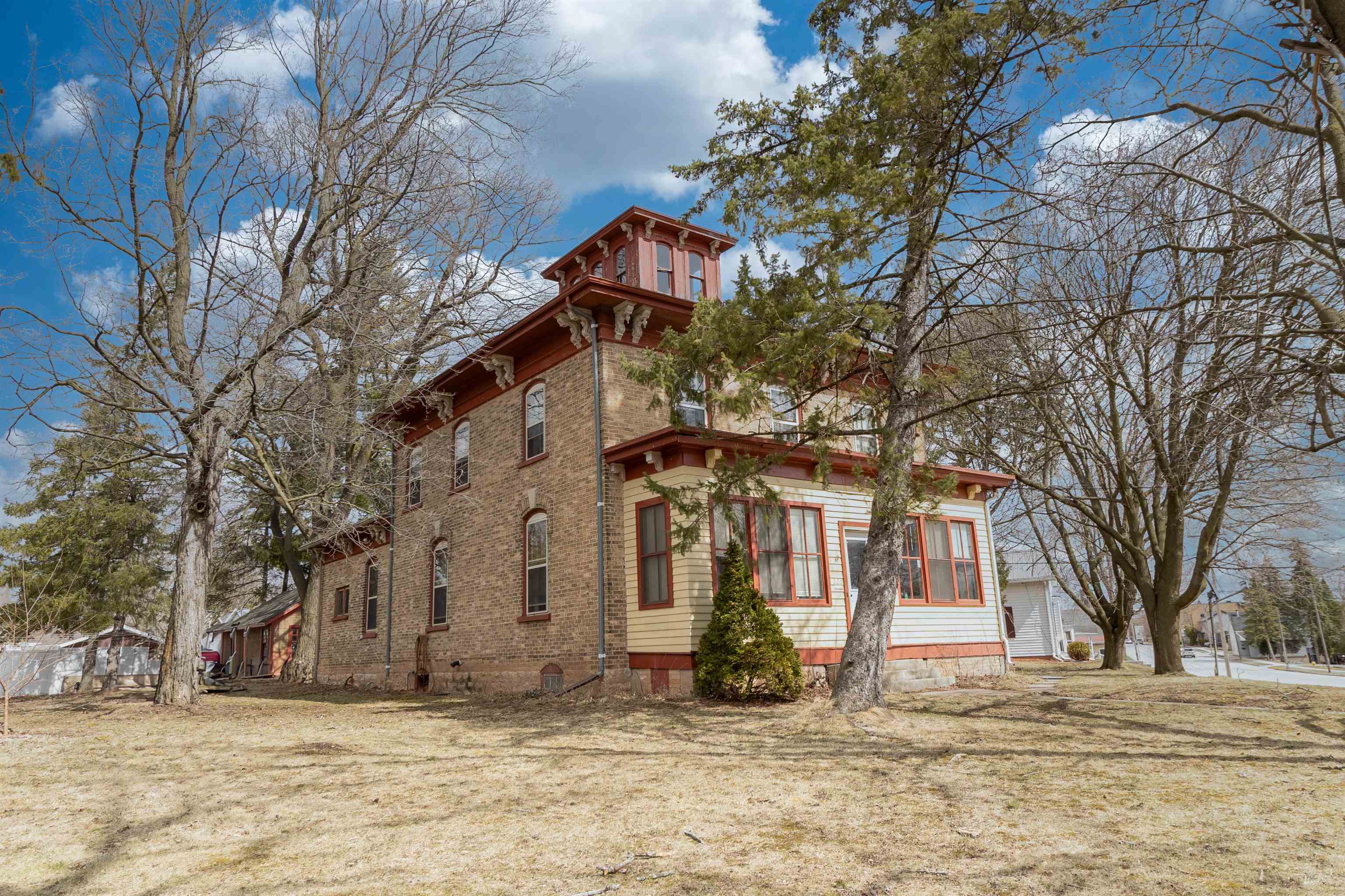 220 West Main Street Chilton, WI 53014 - Photo 6 of 11