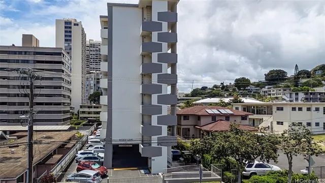 $437,000 | 1716 Ke’eaumoku Street, Unit 501, Honolulu, HI 96822