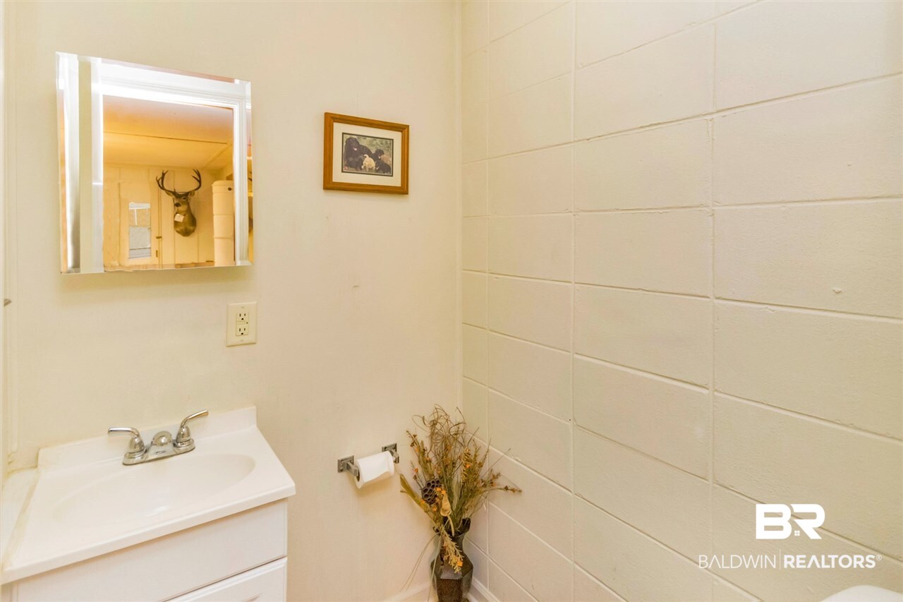 133 Allen Walker Road Grove Hill, AL 36451 - Photo 29 of 46 Half Bath