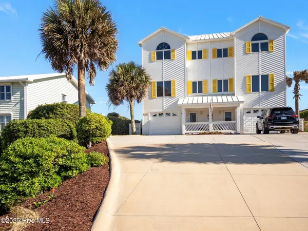 $2,590,000 | 3903 Ocean Drive, Emerald Isle, NC 28594