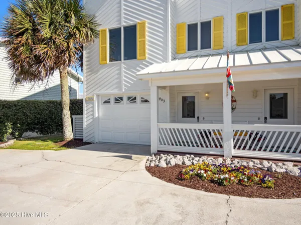 $2,590,000 | 3903 Ocean Drive, Emerald Isle, NC 28594