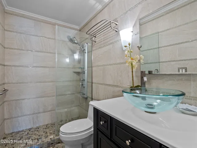 $2,685,000 | 3903 Ocean Drive, Emerald Isle, NC 28594