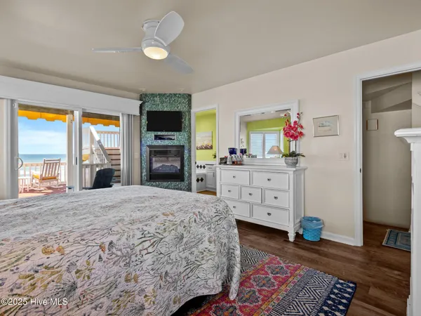 $2,590,000 | 3903 Ocean Drive, Emerald Isle, NC 28594