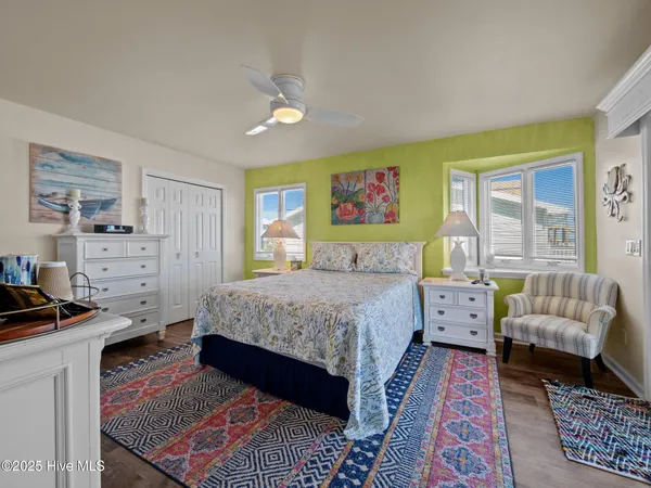 $2,590,000 | 3903 Ocean Drive, Emerald Isle, NC 28594