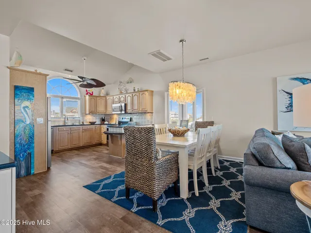 $2,685,000 | 3903 Ocean Drive, Emerald Isle, NC 28594