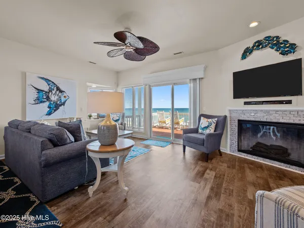 $2,590,000 | 3903 Ocean Drive, Emerald Isle, NC 28594
