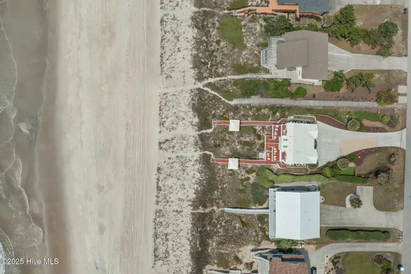 $2,590,000 | 3903 Ocean Drive, Emerald Isle, NC 28594