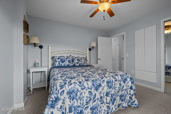 $2,590,000 | 3903 Ocean Drive, Emerald Isle, NC 28594