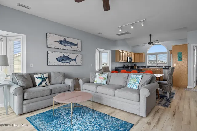 $2,685,000 | 3903 Ocean Drive, Emerald Isle, NC 28594