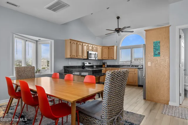 $2,685,000 | 3903 Ocean Drive, Emerald Isle, NC 28594