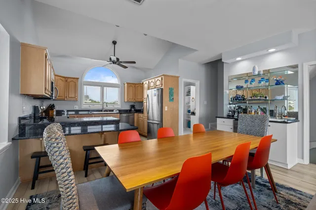 $2,685,000 | 3903 Ocean Drive, Emerald Isle, NC 28594