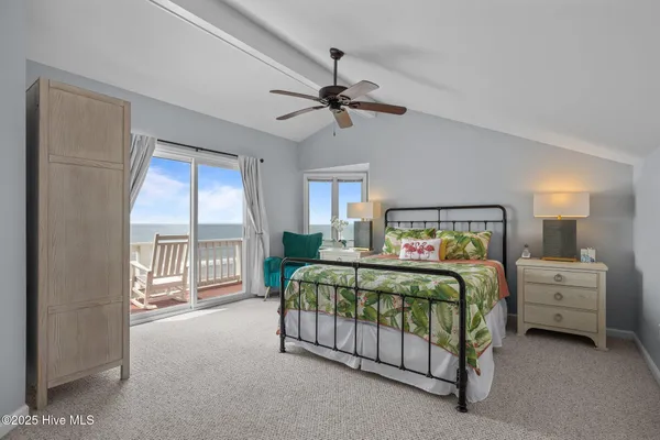$2,590,000 | 3903 Ocean Drive, Emerald Isle, NC 28594
