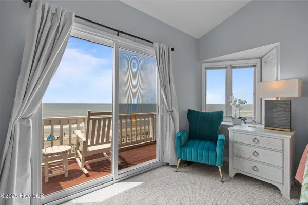 $2,590,000 | 3903 Ocean Drive, Emerald Isle, NC 28594