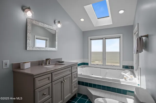 $2,685,000 | 3903 Ocean Drive, Emerald Isle, NC 28594