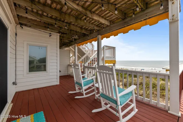$2,590,000 | 3903 Ocean Drive, Emerald Isle, NC 28594