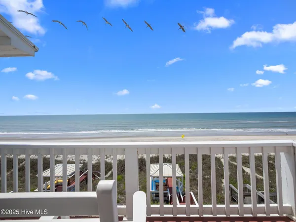 $2,590,000 | 3903 Ocean Drive, Emerald Isle, NC 28594