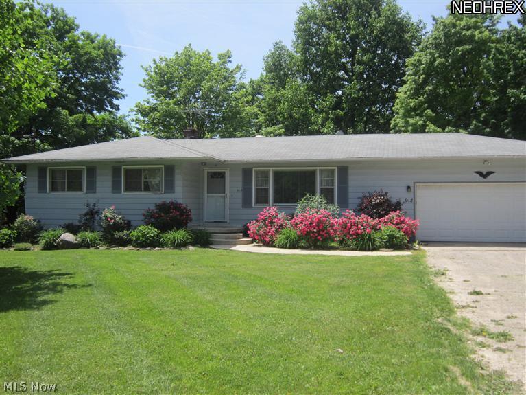 912 North Carpenter Road Brunswick, OH 44212 - Photo 1 of 15 Gallery Image 1