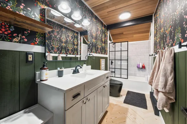 $530,000 | 20616 Madison Avenue, Big Rapids, MI 49307