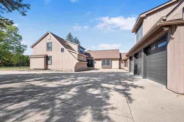 $530,000 | 20616 Madison Avenue, Big Rapids, MI 49307