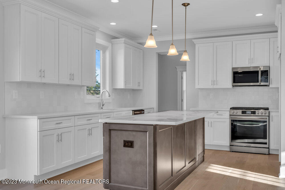 2 Sander Way Bayville, NJ 08721 - Photo 10 of 49 018_dsc03233