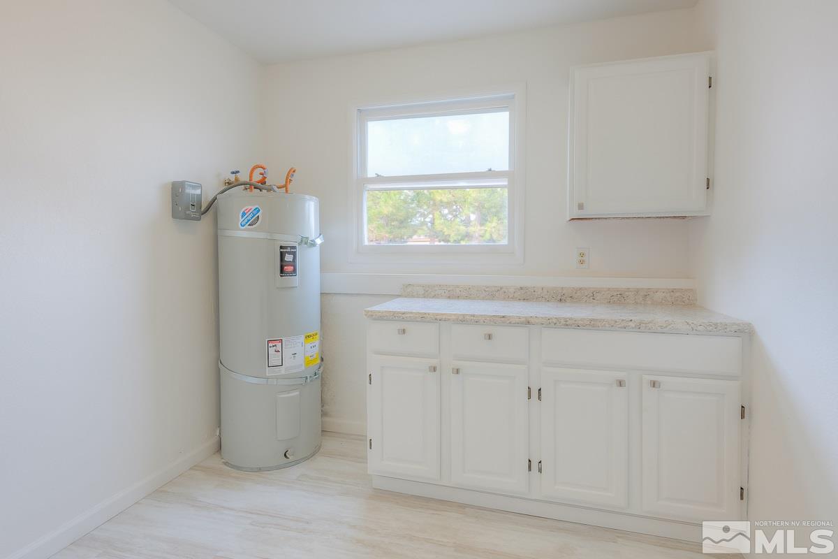 13830 Virginia Foothills Drive Reno, NV 89521 - Photo 20 of 25 a utility room with a window