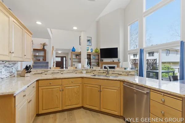 $925,000 | 46 Counts Cove Court, Holland, MI 49424