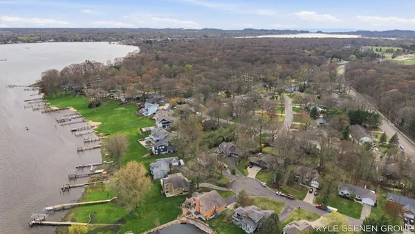 $925,000 | 46 Counts Cove Court, Holland, MI 49424