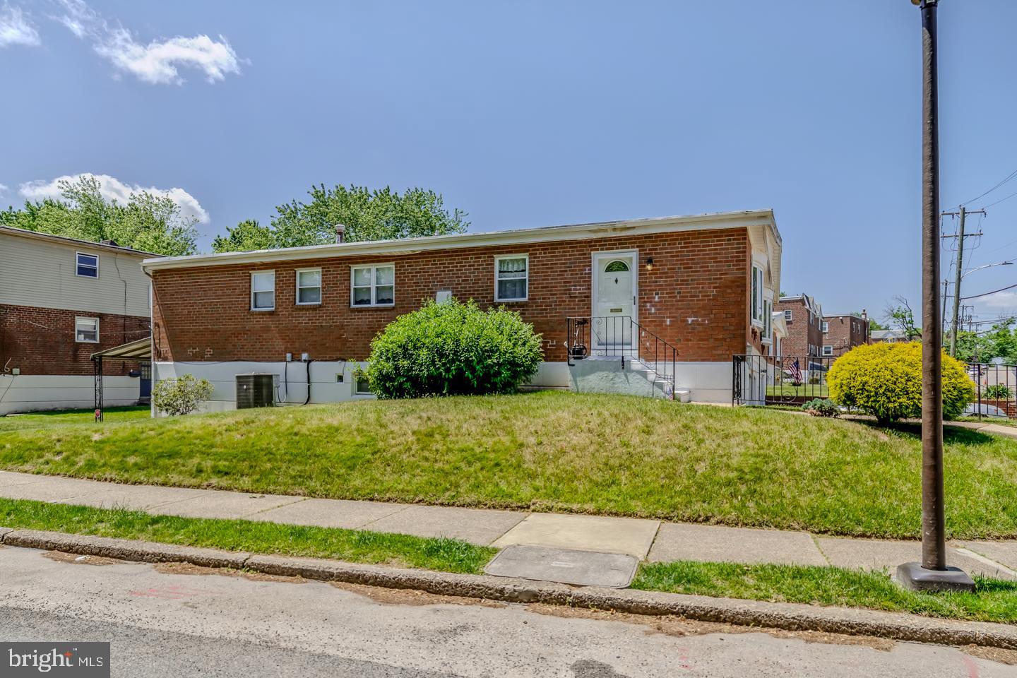 416 Tomlinson Road Philadelphia, PA 19116 - Photo 2 of 30 Gallery Image 2